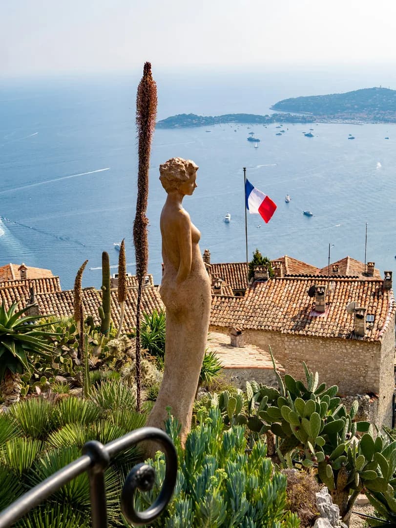 Women’s French Riviera Escape thumbnail 5